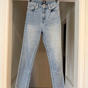 BDG Girlfriend High-Rise Cropped Jeans - Light Blue